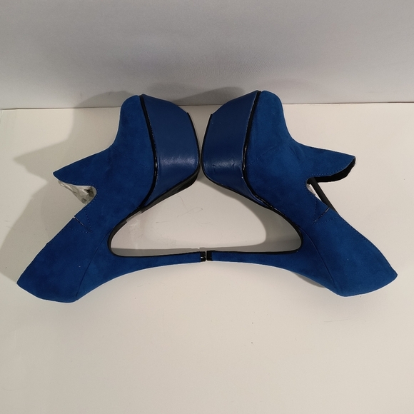 Qupid Women's 7 Blue Heels - Picture 4 of 8